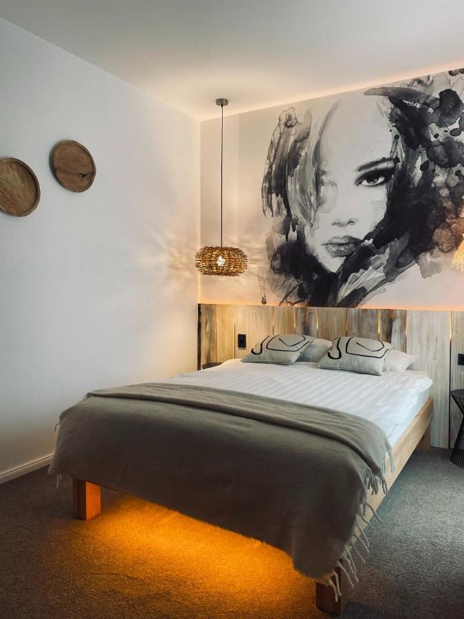 Shard Boutique Hotel-Adult Only Brassó Kültér fotó